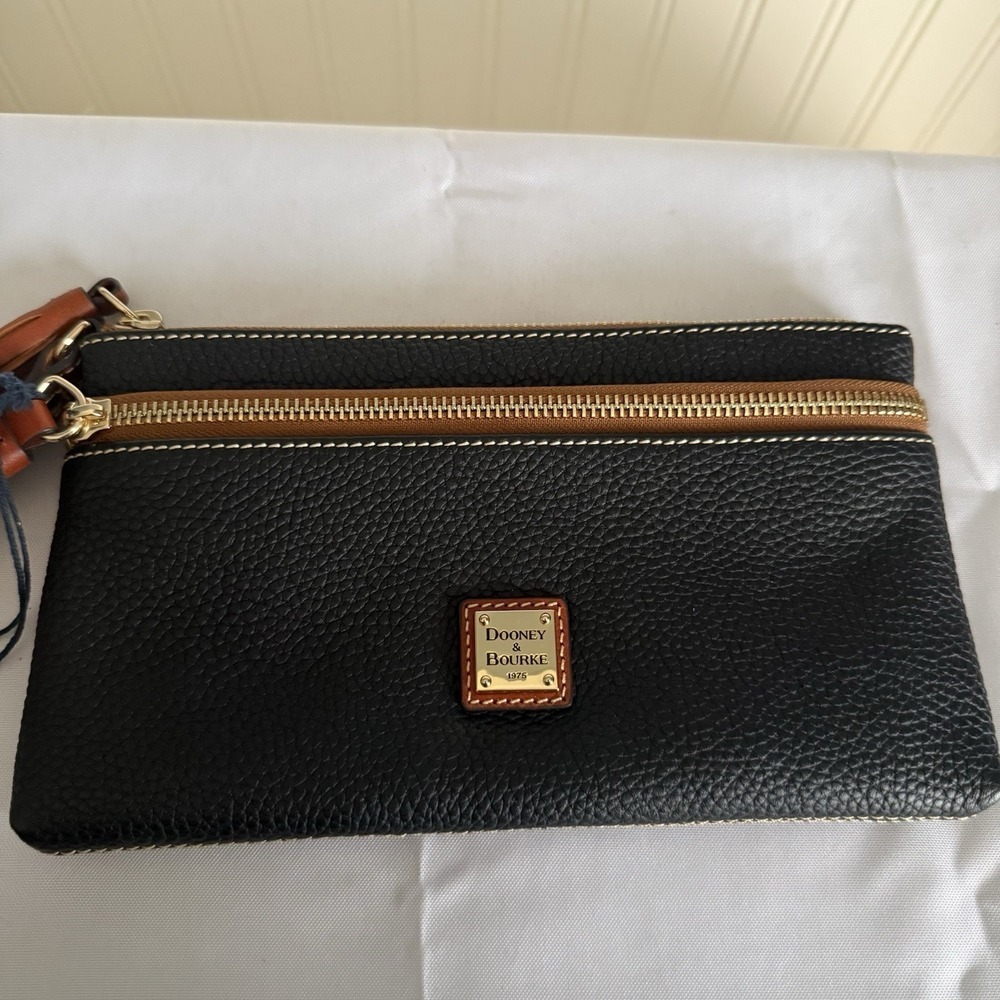 Dooney & Bourke Kirby Tatum Wristlet Clutch Wallet Zip Top Black Brown Tassels - Picture 2 of 15